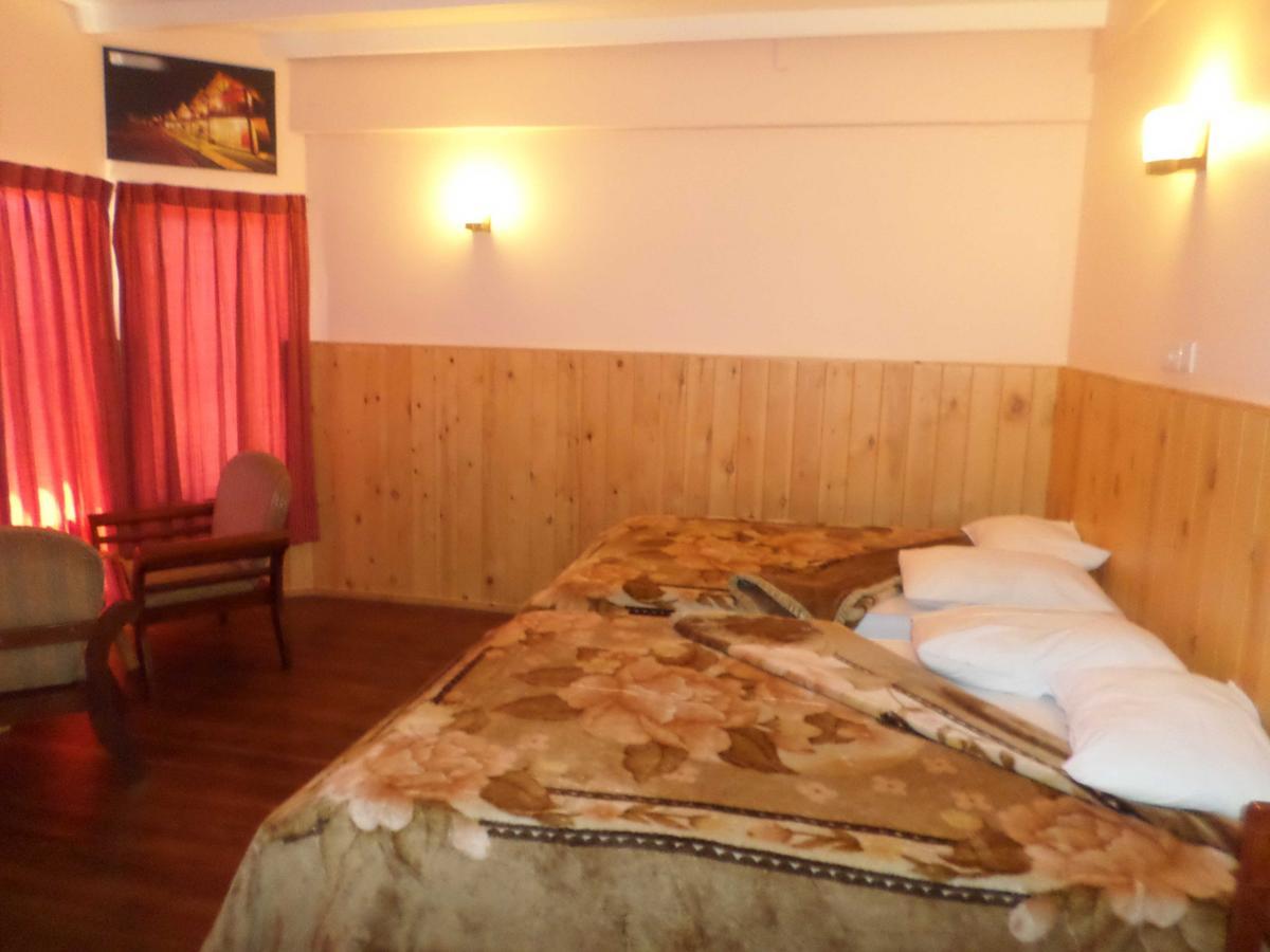 Vista Hotel Eden Hill Нувара Елия Екстериор снимка